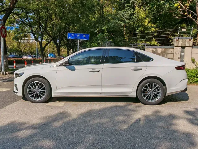 Geely Xingrui — Фото автомобиля 4