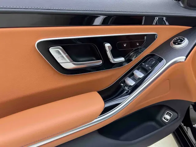 Mercedes-Benz S-Class — Фото автомобиля 9