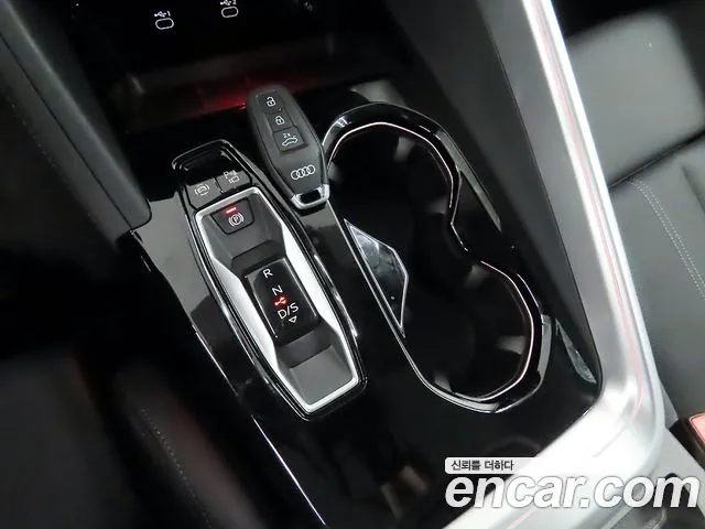 Audi Q5 45 TFSI quattro S Line — Фото автомобиля 13