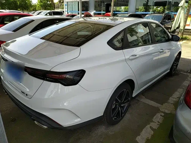 Geely Binrui — Фото автомобиля 6