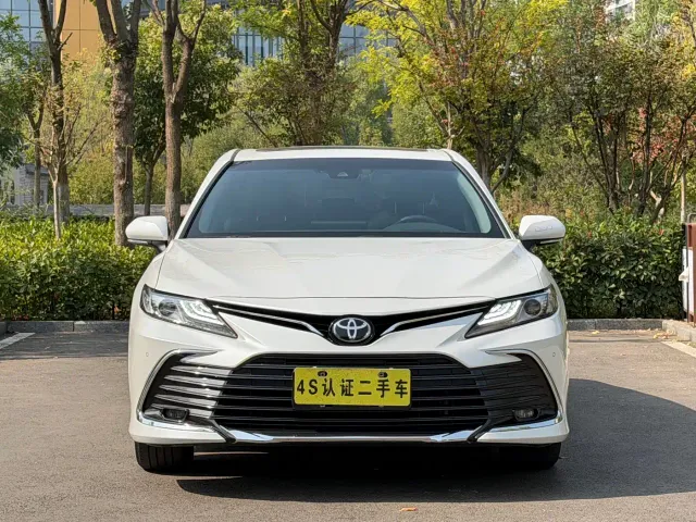 Toyota Camry — Фото автомобиля 2