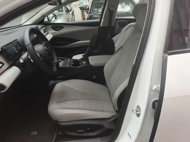 BYD Seal 06 DM-i Touring — Фото автомобиля 14