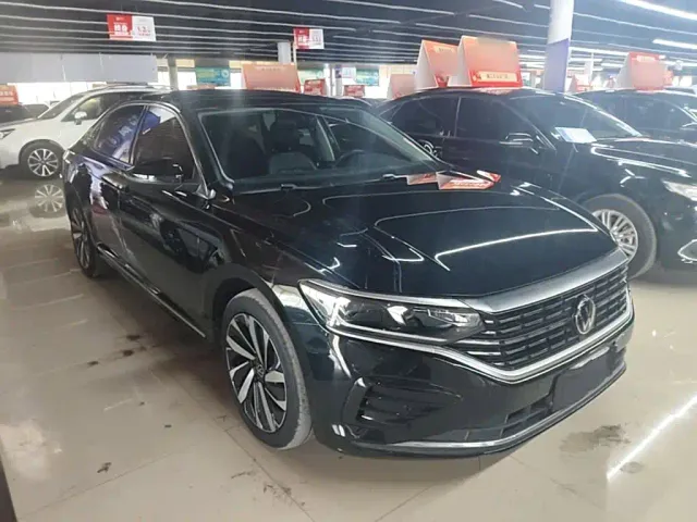 Volkswagen Passat — Фото автомобиля 3