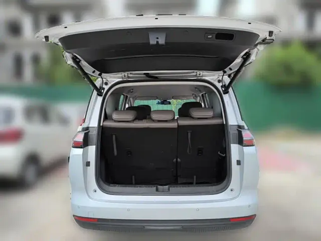 Wuling Starlight 730 — Фото автомобиля 23