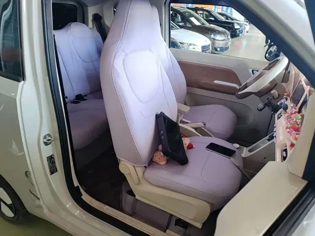 Wuling Hongguang Mini EV — Фото автомобиля 24
