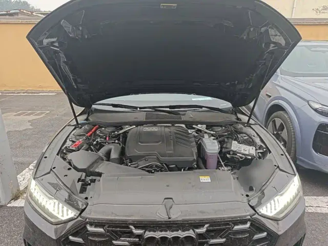 Audi A7L — Фото автомобиля 15