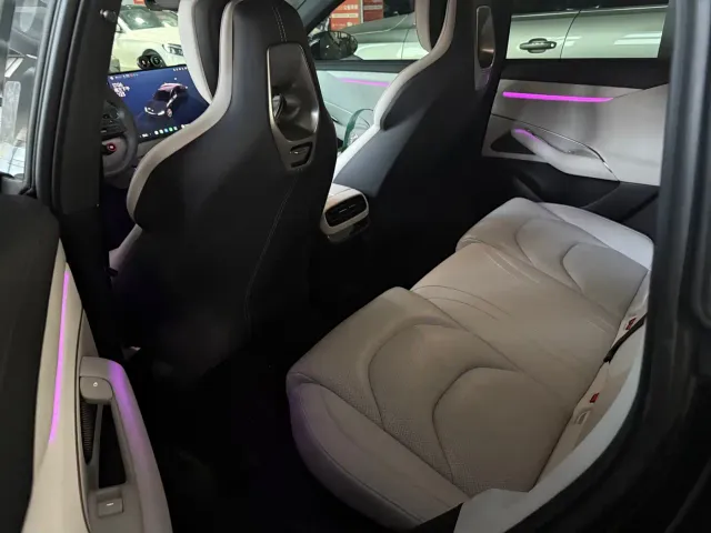 Xiaomi SU7 — Фото автомобиля 5