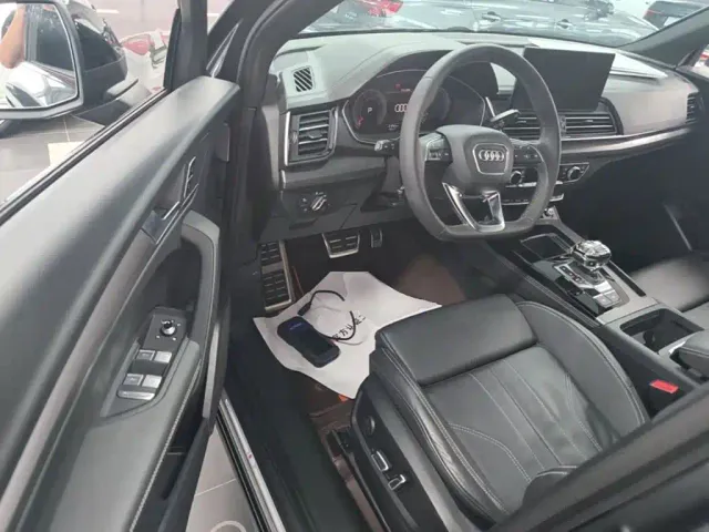 Audi Q5L — Фото автомобиля 22