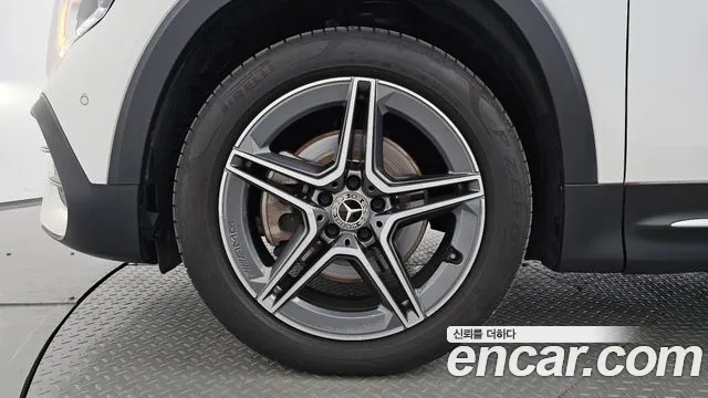 Mercedes-Benz GLB-Class — Фото автомобиля 5