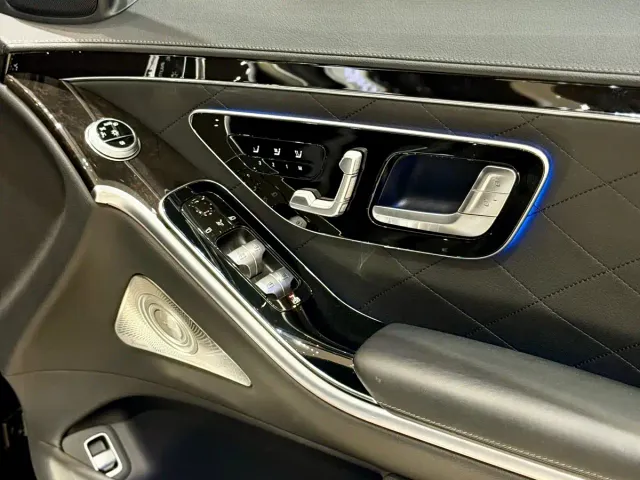 Mercedes-Benz S-Class — Фото автомобиля 11
