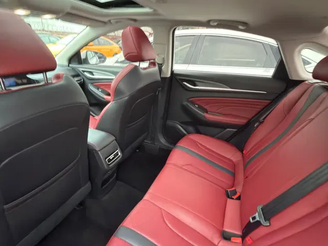Changan Eado — Фото автомобиля 12