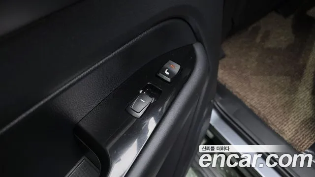 KG_Mobility_Ssangyong Rexton Новый Rexton Sport Khan Дизель 2.2 2WD — Фото автомобиля 19