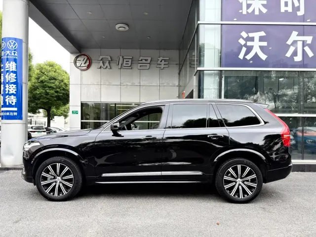 Volvo XC90 — Фото автомобиля 6