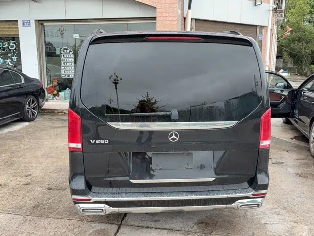 Mercedes-Benz V-Class — Фото автомобиля 7