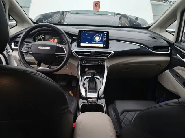 Maxus EUNIQ 5 — Фото автомобиля 9