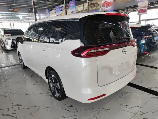 GAC Trumpchi M6 — Фото автомобиля 4