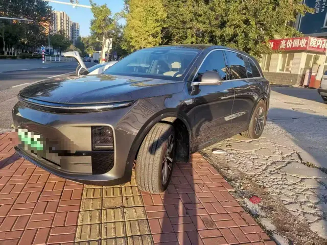 Фотография автомобиля — Li Auto L6