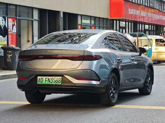 BYD Qin PLUS — Фото автомобиля 9