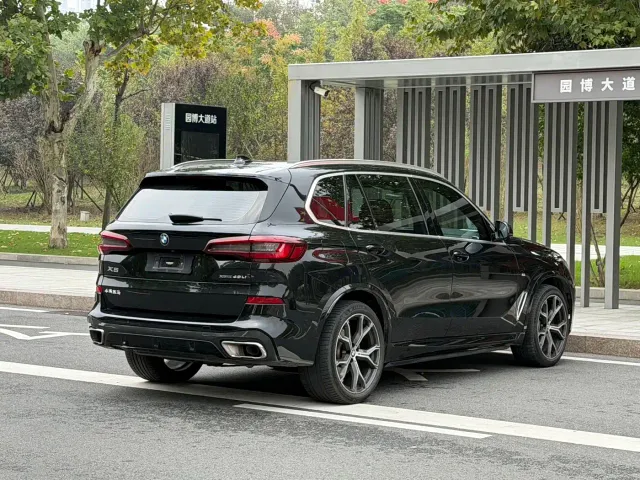 BMW X5 — Фото автомобиля 7