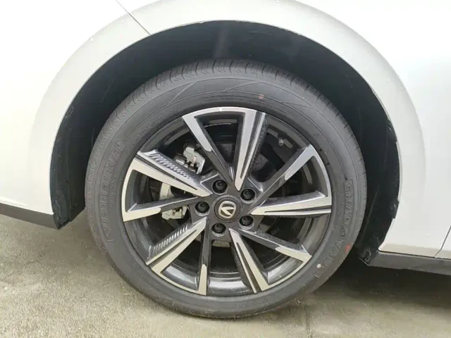 Changan Eado — Фото автомобиля 22