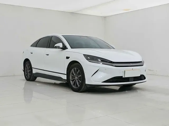 BYD Qin L — Фото автомобиля 2