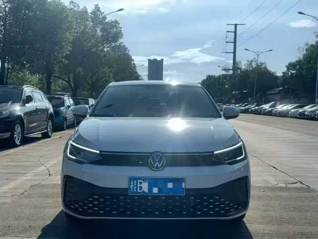 Volkswagen Lavida 2024 Model 1.5L Automatic Delight Edition — Фото автомобиля 2