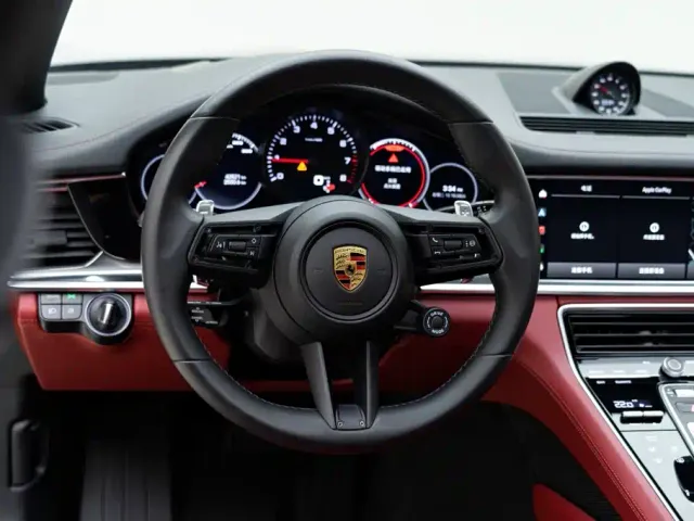 Porsche Panamera — Фото автомобиля 17