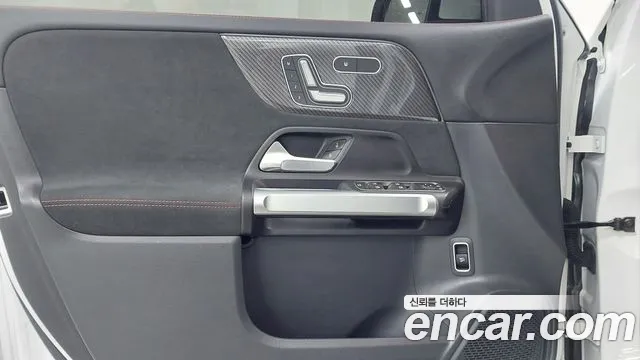 Mercedes-Benz GLB-Class X247 — Фото автомобиля 15
