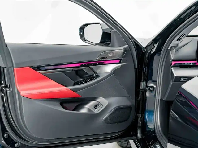 BMW i5 — Фото автомобиля 17
