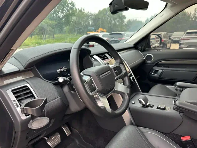 Land Rover Discovery — Фото автомобиля 15