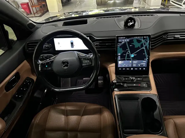 Nio ES8 — Фото автомобиля 9