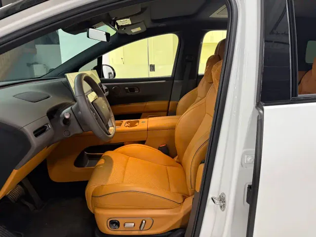 Li Auto i6 — Фото автомобиля 11