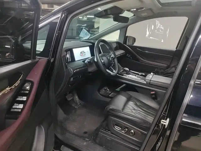 GAC Trumpchi M8 — Фото автомобиля 15