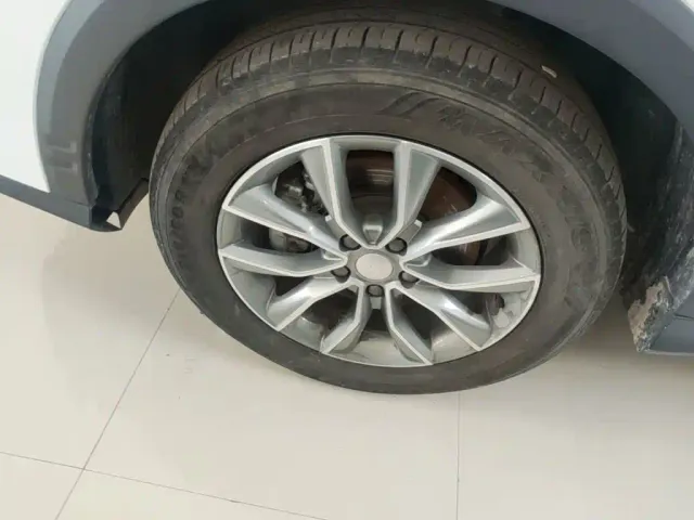 Roewe RX5 — Фото автомобиля 22