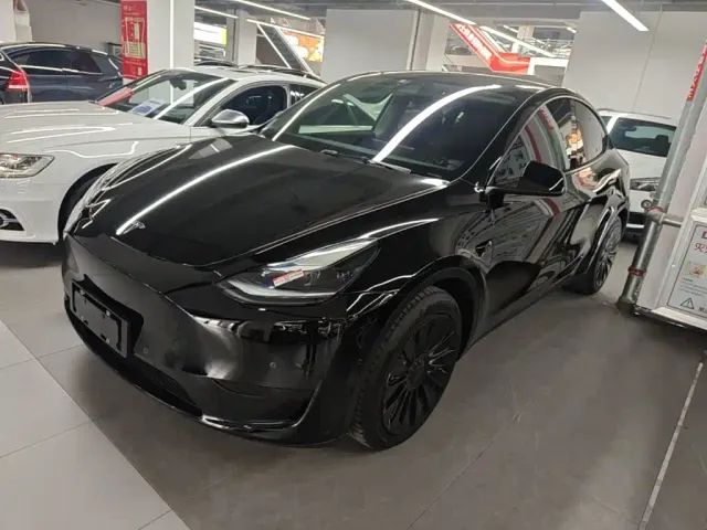 Фотография автомобиля — Tesla Model Y