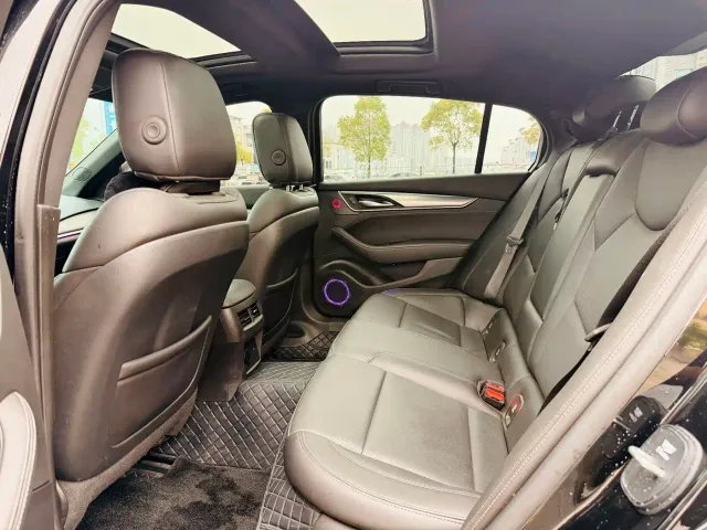 Cadillac CT5 — Фото автомобиля 7