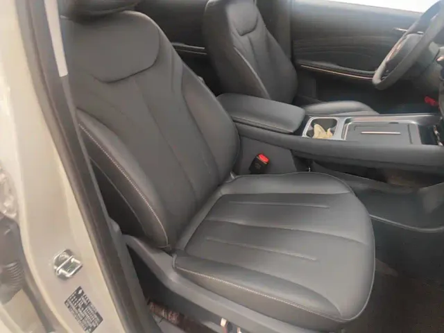 Baojun Yunhai — Фото автомобиля 24
