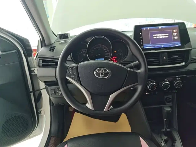 Toyota Vios — Фото автомобиля 10