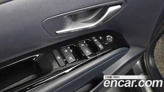 Hyundai Tucson Tucson (NX4) Бензин 1.6 турбо 2WD — Фото автомобиля 22