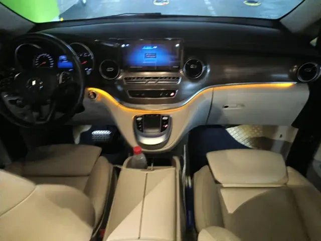 Mercedes-Benz V-Class — Фото автомобиля 11