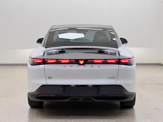 Arcfox Alpha S5 — Фото автомобиля 5
