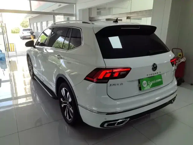Volkswagen Tiguan L — Фото автомобиля 4