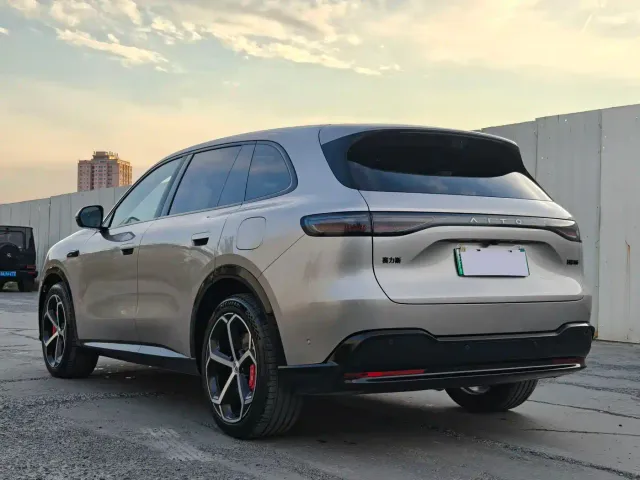 AITO Wenjie AITO M6 — Фото автомобиля 9