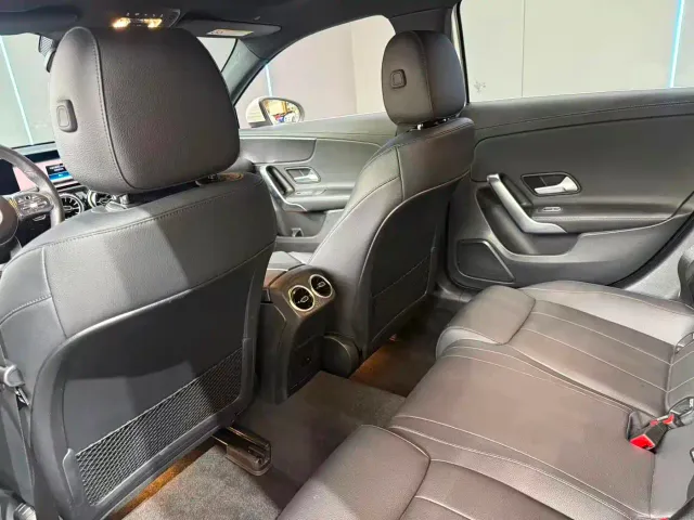 Mercedes-Benz A-Class — Фото автомобиля 10