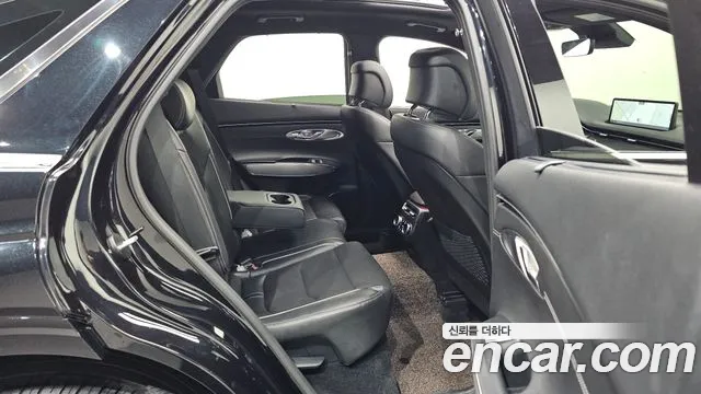 Genesis GV70 2.5T Бензин 2WD — Фото автомобиля 22
