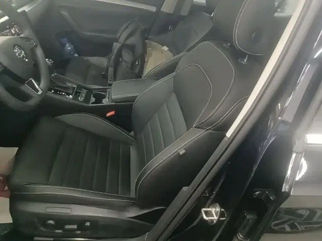 Skoda Superb — Фото автомобиля 14