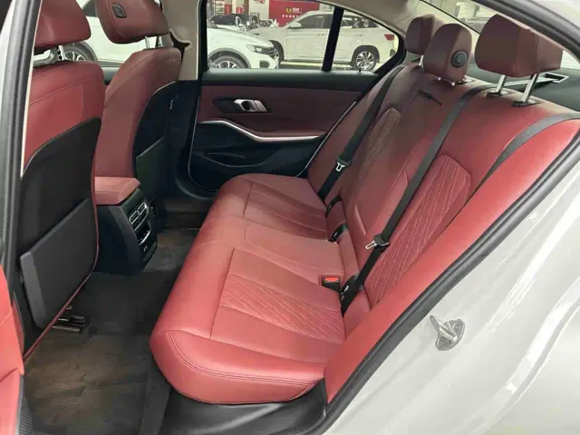 BMW 3 Series — Фото автомобиля 19