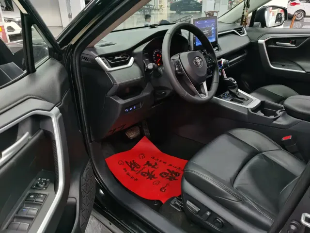 Toyota Wildlander — Фото автомобиля 3