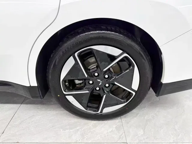 Wuling Starlight — Фото автомобиля 21