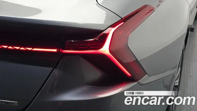 Kia K8 K8 Hybrid — Фото автомобиля 8